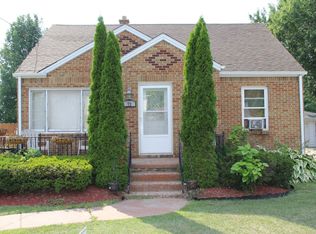 72 Girard Ave, Cheektowaga, NY 14227