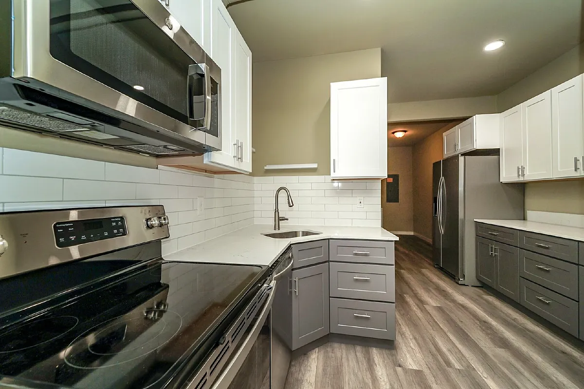 Building Photo - 12442 SE 270th St