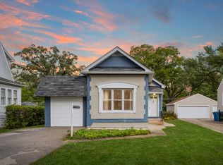 197 S Monterey Ave, Elmhurst, IL