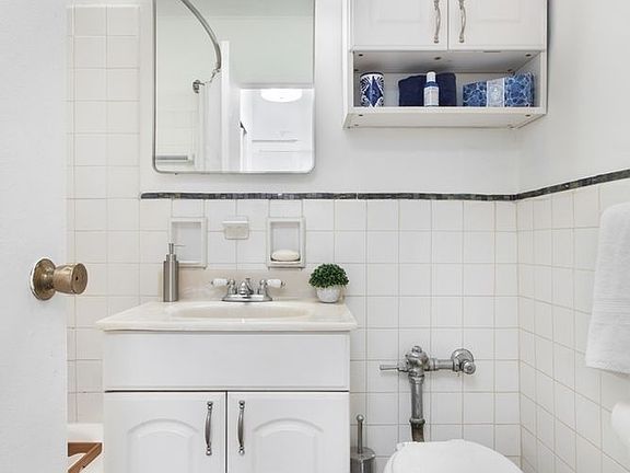 5th image of 411 E 57th St APT 10F