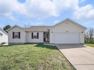 808 Big Red Ct, Warrenton, MO 63383