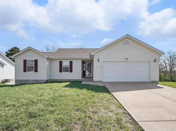 808 Big Red Ct, Warrenton, MO 63383