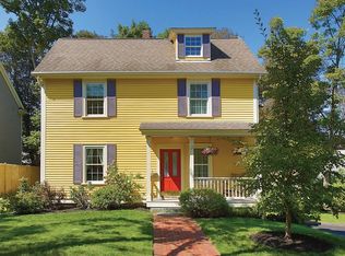 15 Bacon Pl, Newton, MA 02464