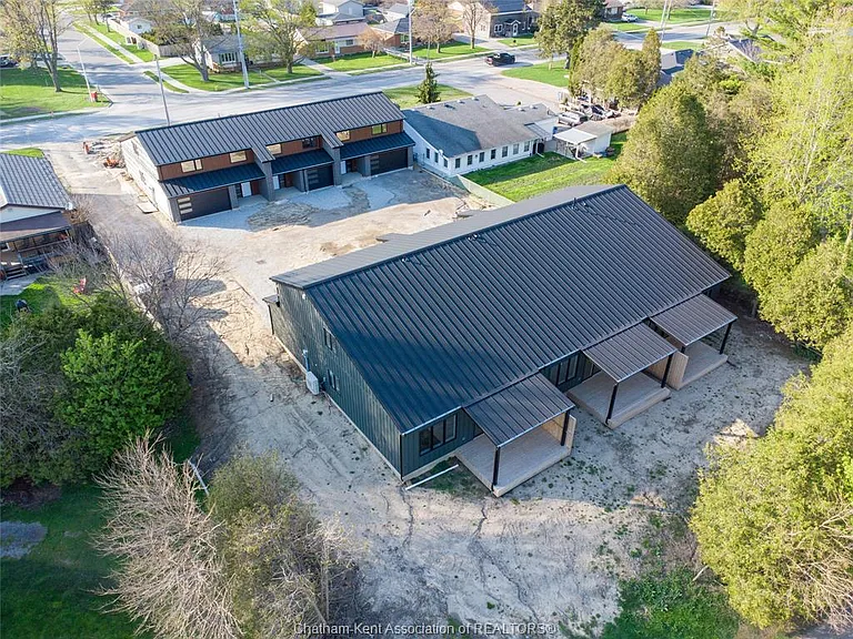 430 Indian Creek Rd W — Photo 37