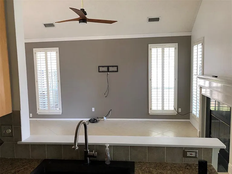 2212 Norwich St — Photo 24