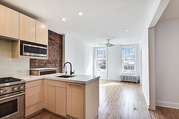 1st image of 350 W 12th St APT 4B