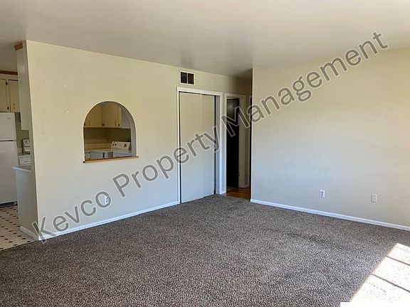 4th image of 2803 Stanford Rd
