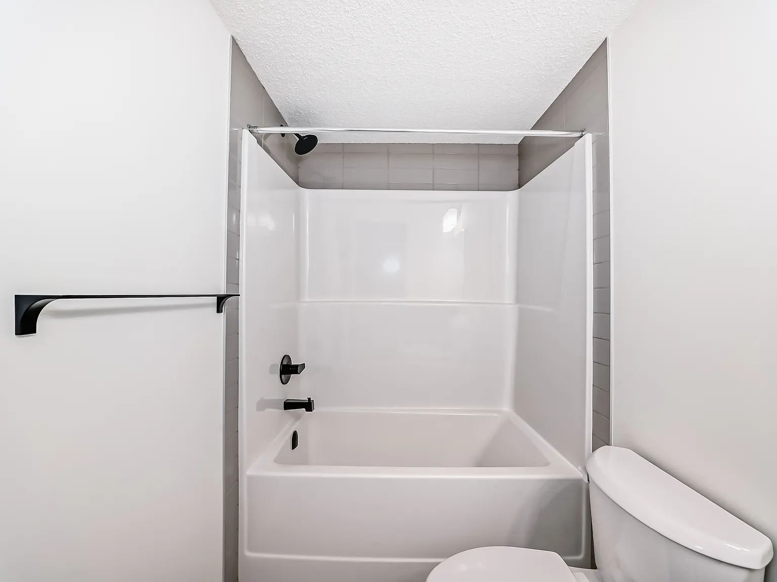 2 bed, 645 sqft, $995 — Photo 3