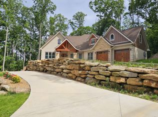 281 Judson Ridge Rd, Horse Shoe, NC 28704