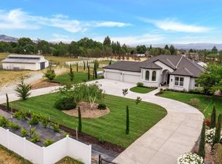 665 Five Oaks Ct, Hollister, CA 95023