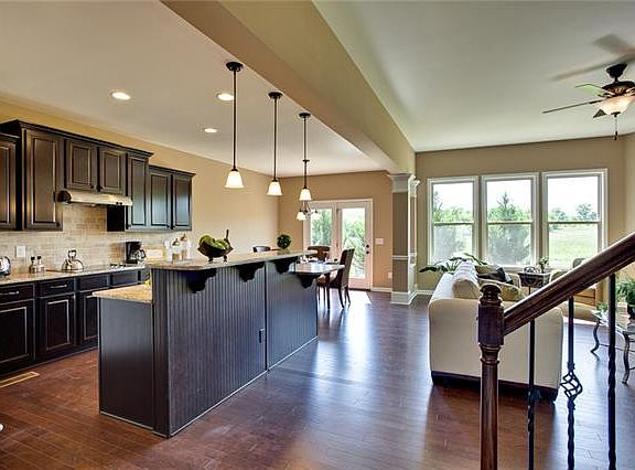 5th image of 309 Whitman Ct #412-lot 412
