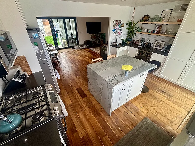 2064 Glasgow Ave — Photo 15