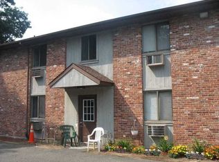 127 Woodglen Dr APT 4, Waterbury, CT 06705