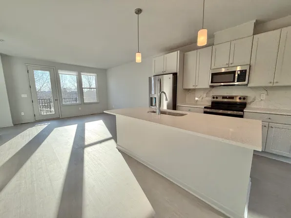 3065 Hydrangea Ln, Ann Arbor, MI 48103