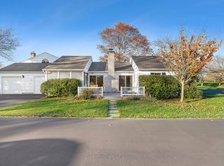 57 Saint Andrews Cir, Southampton, NY 11968