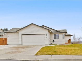 549 NE Begonia St, Madras, OR 97741