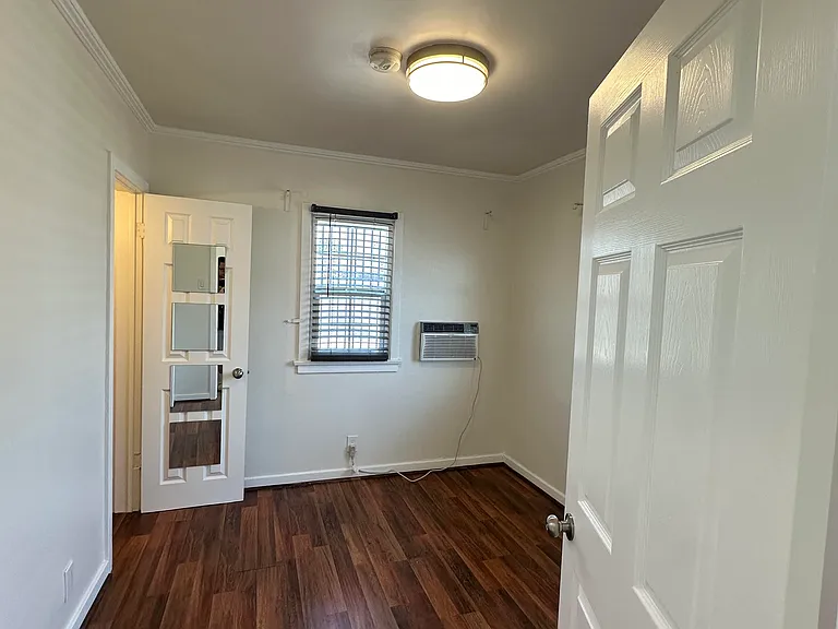 2919 N Gracia St — Photo 8