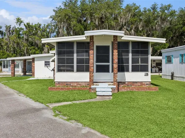 13 Cocos Plumosa Dr #B, Eustis, FL 32726