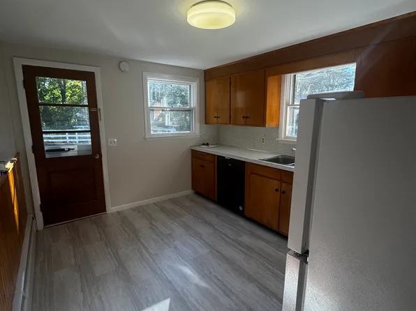 (undisclosed Address), West Kingston, RI 02892