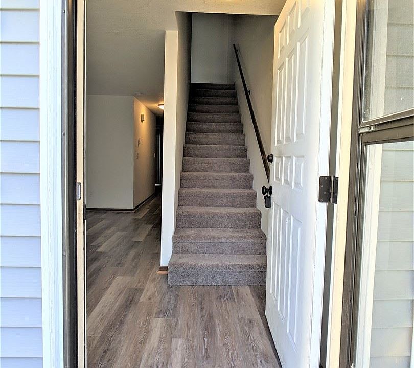1st image of 7113 NE 43rd St APT E