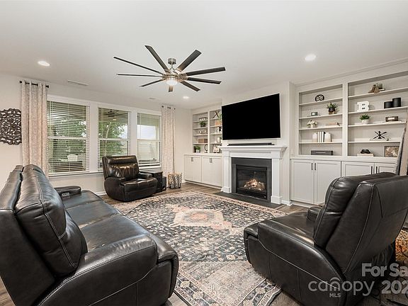 4th image of 9027 Ellery Channing Dr
