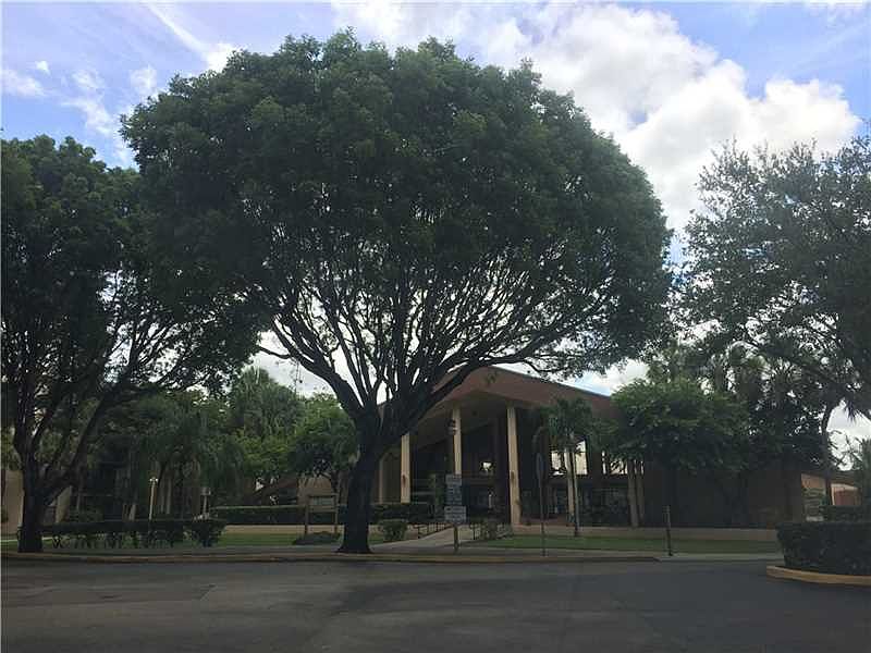 1st image of 14421 N Kendall Dr #408M