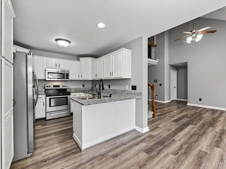 3697 Nadia Dr — Photo 15