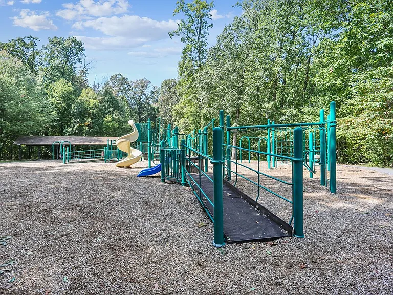 18257 Smoke House Ct — Photo 34