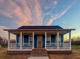 927 Octavia St, Taylor, MS 38673