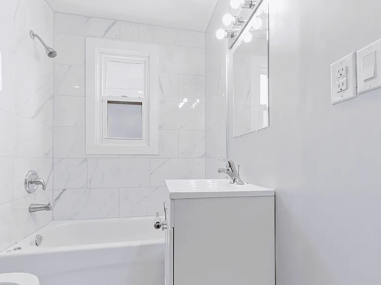 235 Hamilton Rd #3 — Photo 6