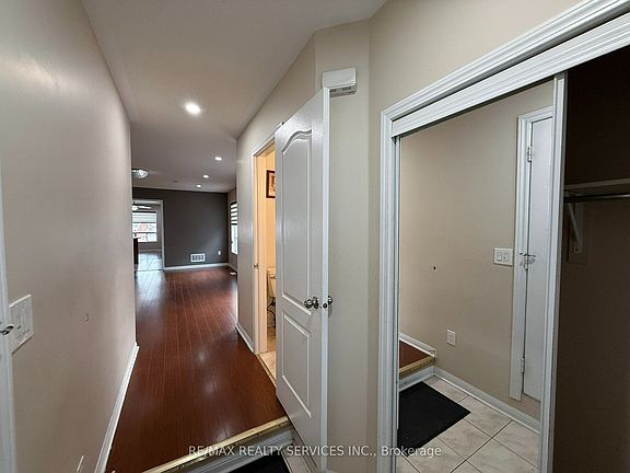 4th image of 20 Murphy Rd