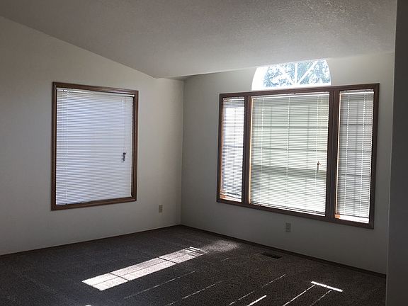 5th image of 11707 NW 26th Ave
