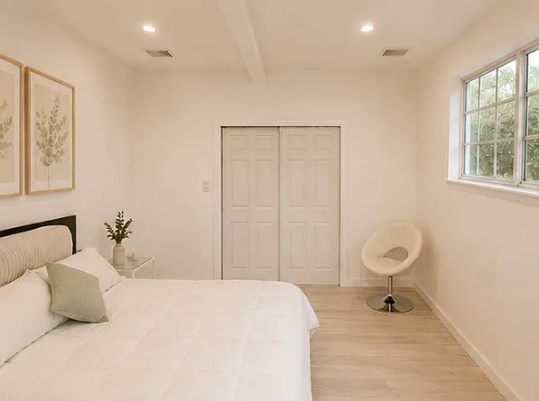 9405 SW 92nd Ave — Photo 16