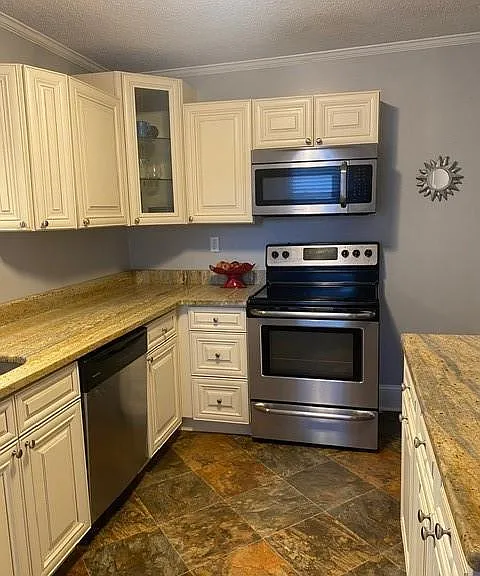 334 Summit St #334 — Photo 8