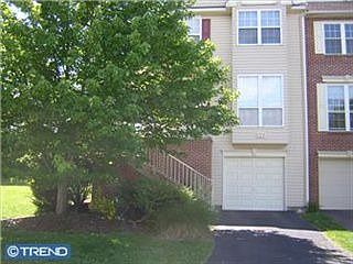 1st image of 528 Southhampton Ln