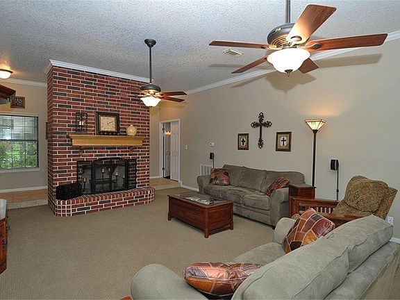 5th image of 19011 Artesian Way