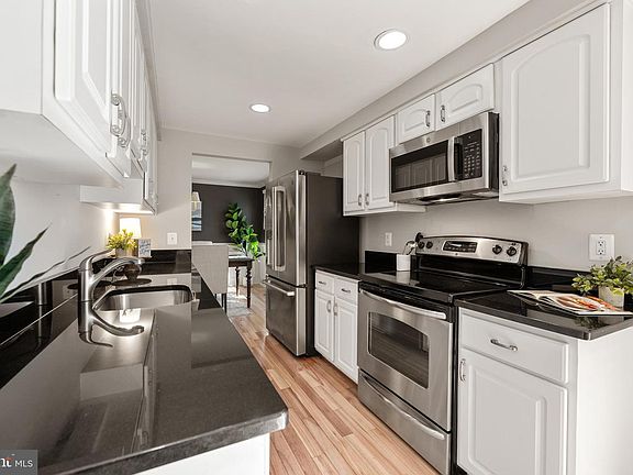 2nd image of 8411 Chillum Ct