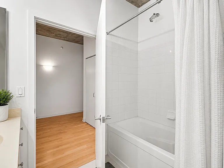 807 Davis St #314 — Photo 15