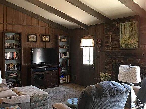 3rd image of 739 Donna Dr