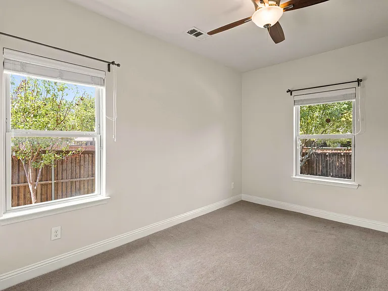 4524 Del Rey Ave — Photo 19