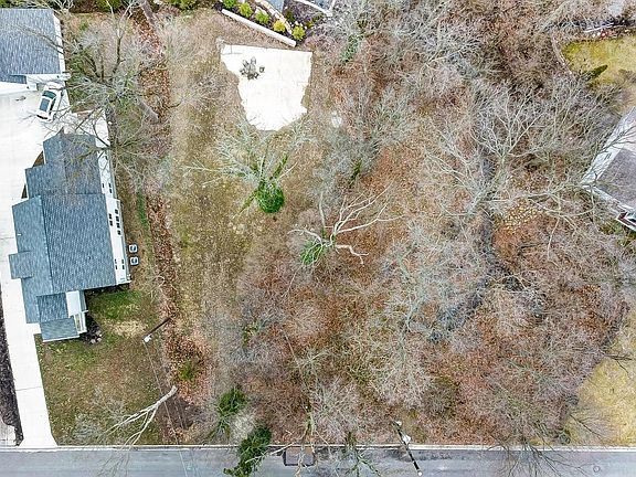 3rd image of 1857 Bluff Ave