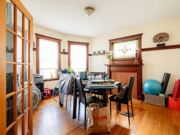33 Mapleton St #1 — Photo 2
