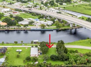1109 River Rd, Moore Haven, FL 33471