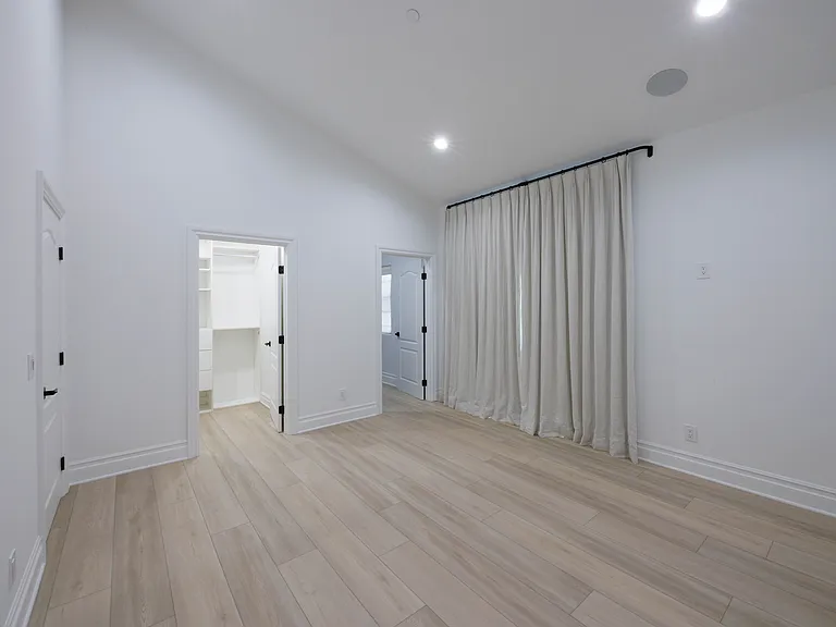 6029 Fairview Pl — Photo 80