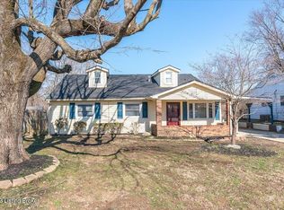 4725 Granada Dr, Louisville, KY 40272