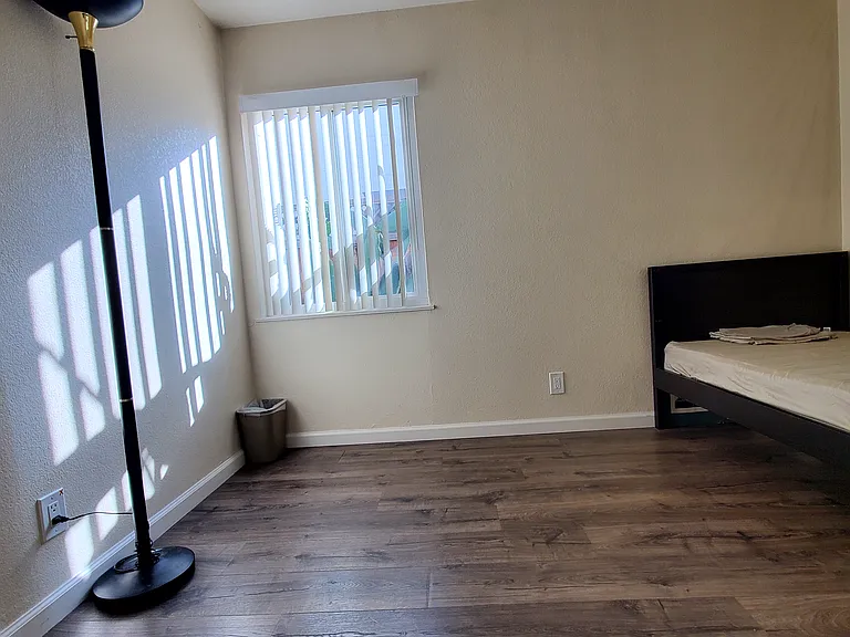 664 Malarin Ave — Photo 6