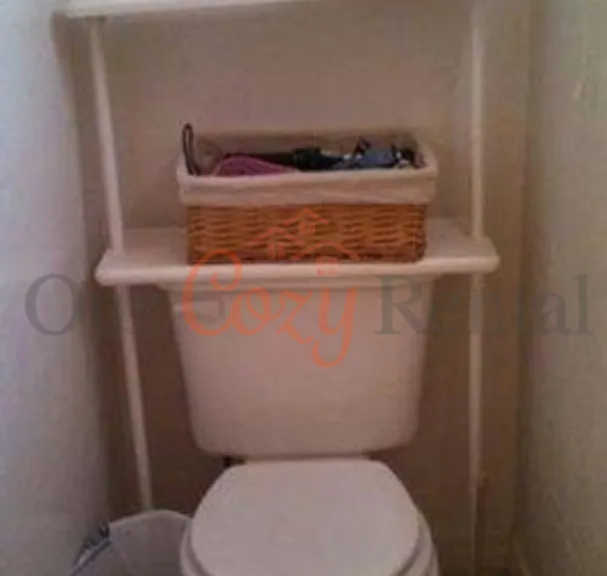 410 E Bonneville St — Photo 2