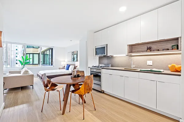 Rented by Greystar | media 41