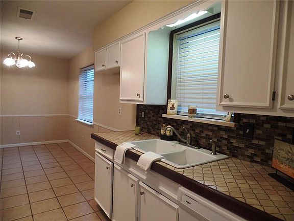 5th image of 2326 Schirra Way