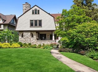 710 Greenleaf Ave, Wilmette, IL 60091
